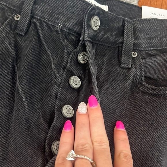 NWT PacSun Dark Grey Distressed High Waisted Dad Jeans Size 28 - Picture 12 of 13